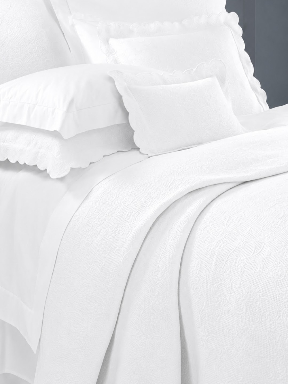 SFERRA 100% Cotton White Alice Coverlet + 2 Euro Shams With Scalloped Edges